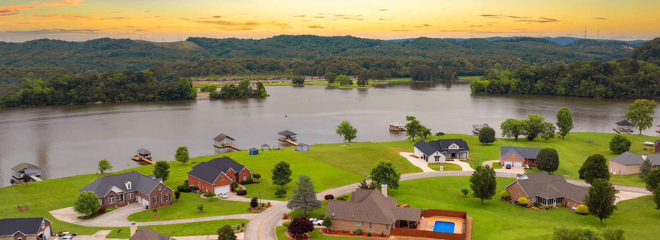 02-the-country-side-group-building-development-property-desktop